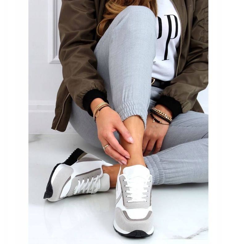 Monivärinen VL121P Valkoiset urheilukengät 2