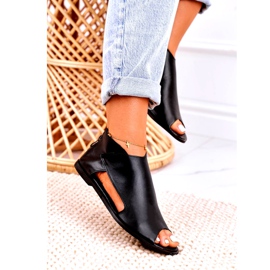 Nicole Naisten litteät nahkasandaalit, musta Natalie 4