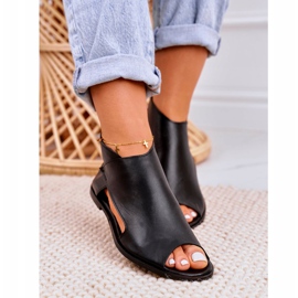 Nicole Naisten litteät nahkasandaalit, musta Natalie 3