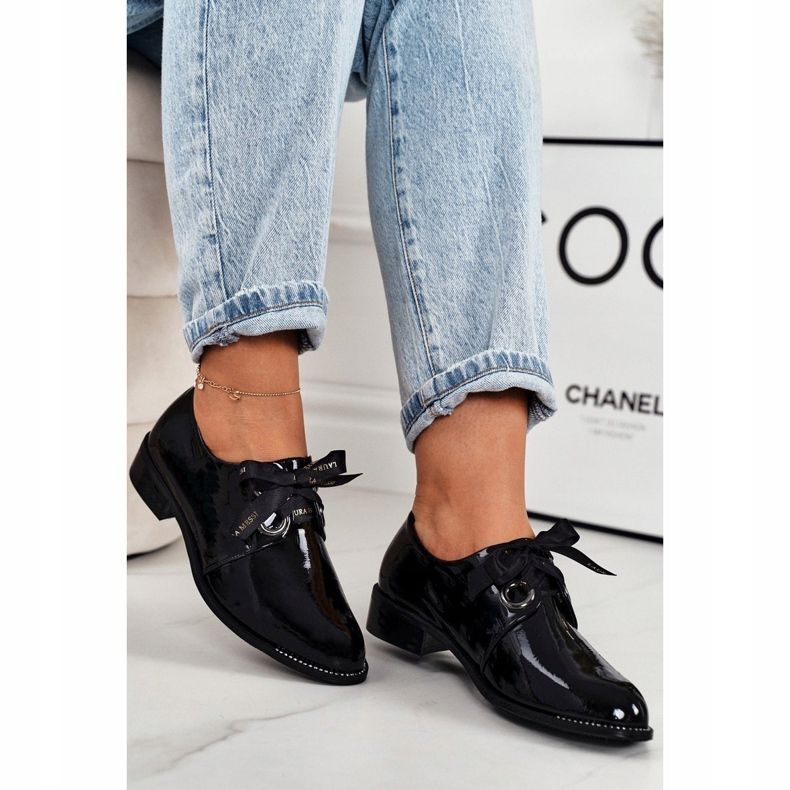 Naisten lakatut kengät Laura Messi 2044 Musta 1