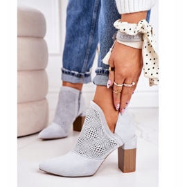 Avoimet saappaat pylväässä vaaleanharmaa Michelle 2