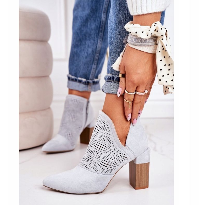 Avoimet saappaat pylväässä vaaleanharmaa Michelle 2