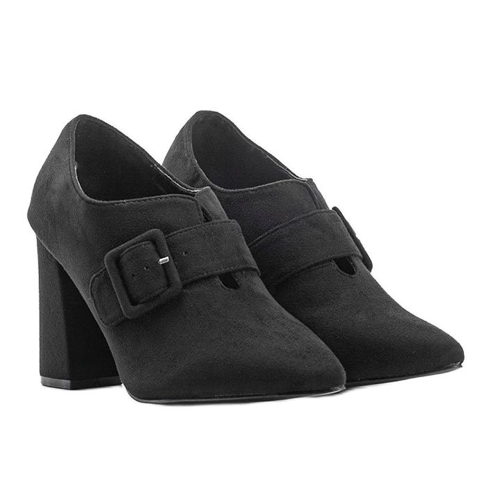 Mustat nilkkurit, jotka on valmistettu Galilea-ekologisesta mokkasta 1