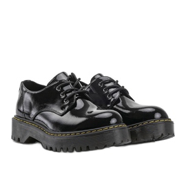 Musta lakatut saappaat, Marilyn-saappaat 1