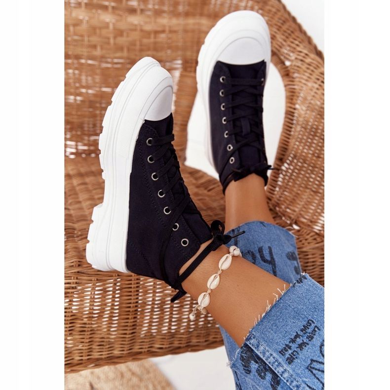 FB2 Naisten korkeat lenkkarit suurella pohjalla, musta Trissy 1