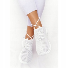 PS1 Naisten urheilukengät Slip-on White Run Away valkoinen 1