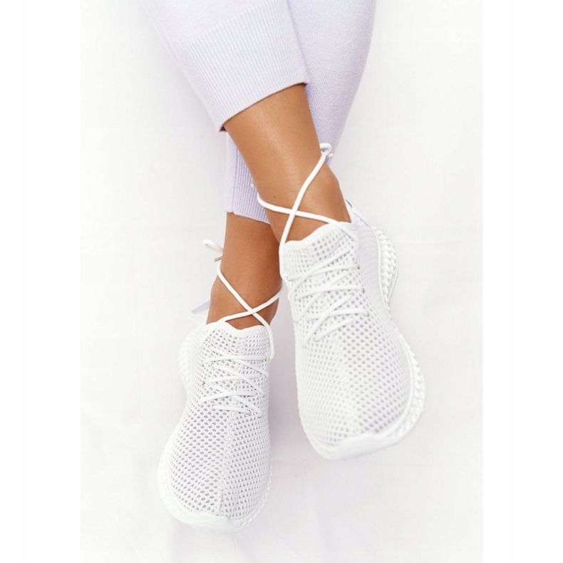 PS1 Naisten urheilukengät Slip-on White Run Away valkoinen 1