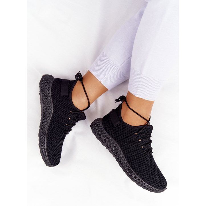 PS1 Naisten urheilukengät Slip-on Black Run Away musta 2