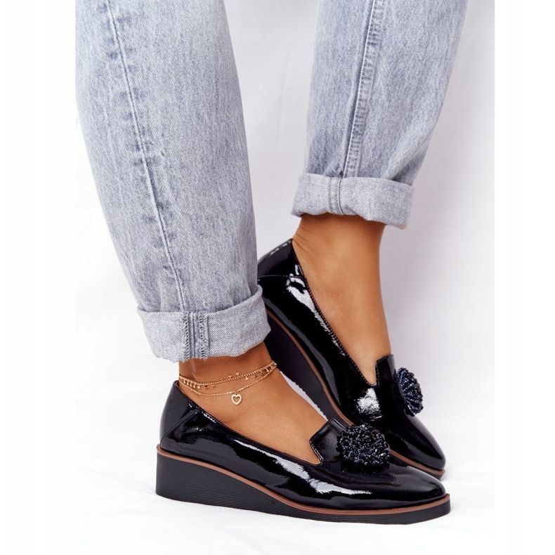 Tyylikkäät kengät kiilalla Vinceza 10580 lakattu musta 2