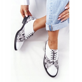 PV3 Naisten Visconi-nahkakengät 7439294 Valko-Musta valkoinen 1