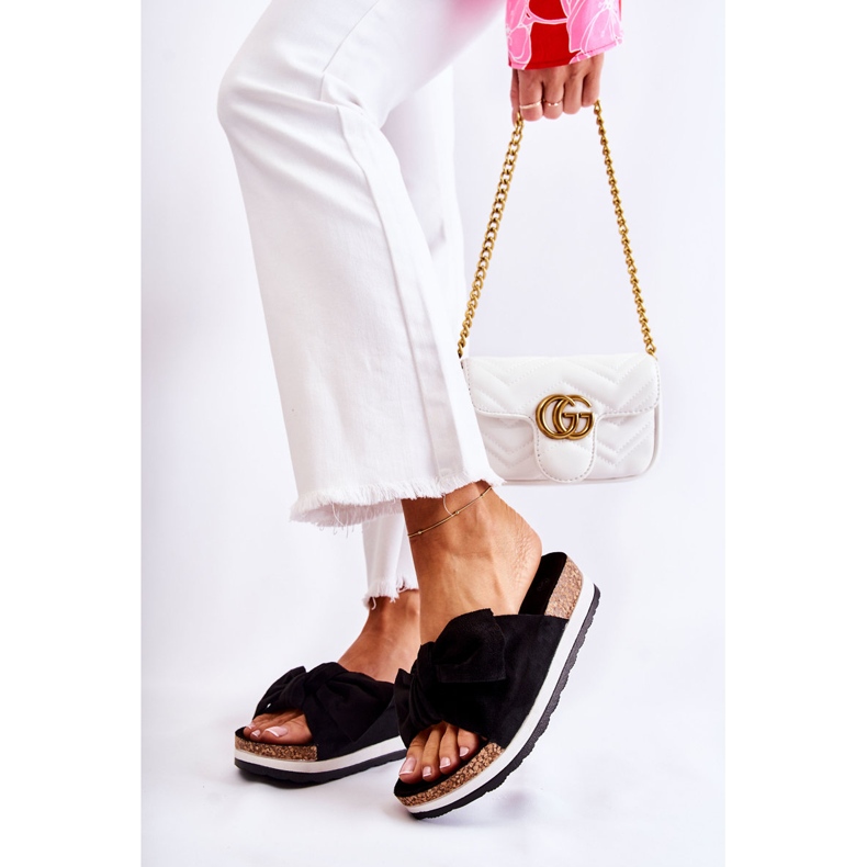 PS1 Mustat tossut niin mukavalla alustalla 2