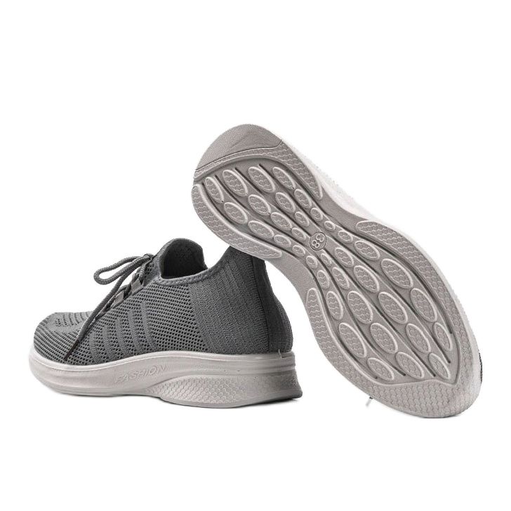 Kari harmaat urheilukengät 1