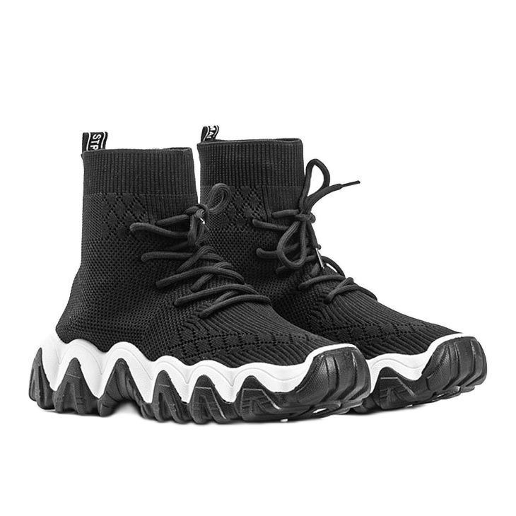 Gissellen mustat sukat 1