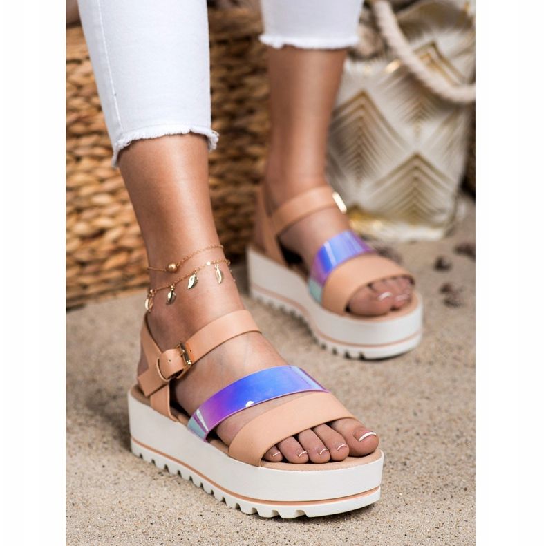 Weide Sandaalit alustalla holoefektillä beige 1