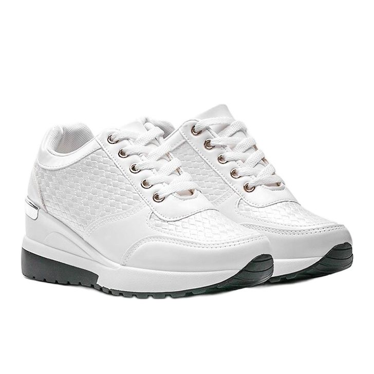 Valkoiset kiiltävät lenkkarit Maran kiilassa valkoinen 1