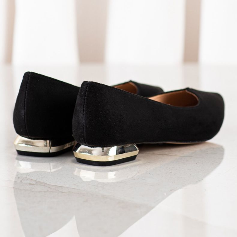 Filippo Pumput koristeellisella kantapäällä musta 1