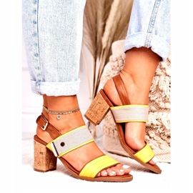 Jezzi Naisten sandaalit Cork Post Yellow 20SD35-1826 beige 2