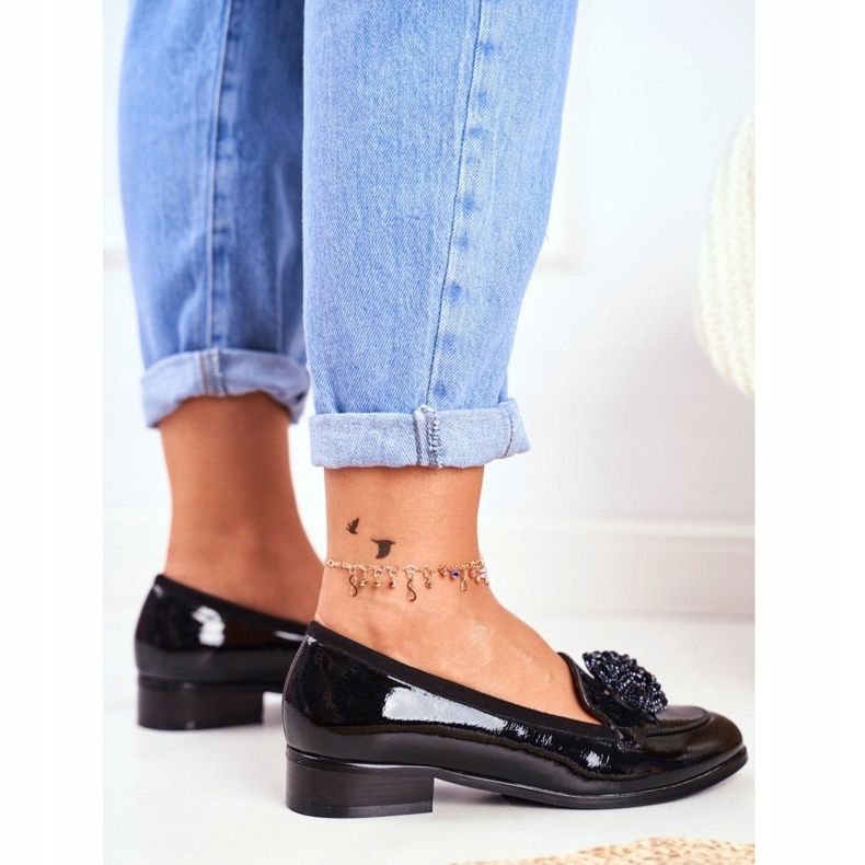 Lakatut mokkasiinit Vinceza 21-10527 musta 2