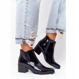 Lakatut saappaat korkokenkällä Sergio Leone BT153 musta 2