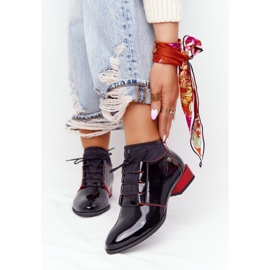 Nahkasaappaat Maciejka 04744-16 Musta-Punainen saappaat 2