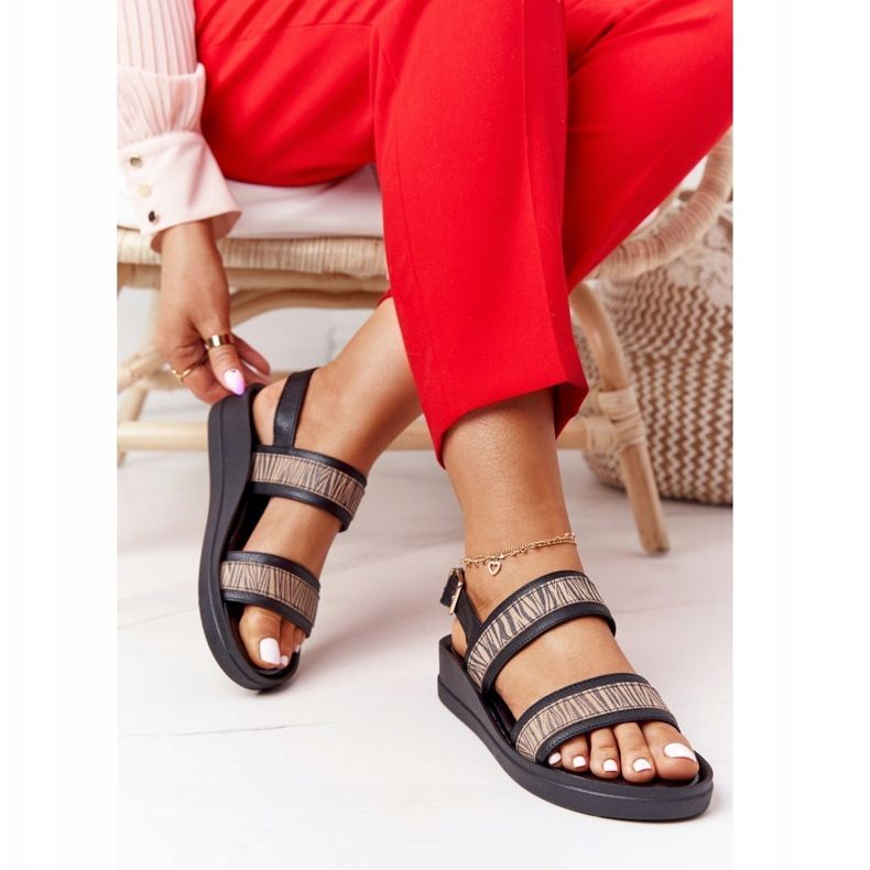 Nahkaiset kiilahihnat Laura Messi 2232 Musta beige 2