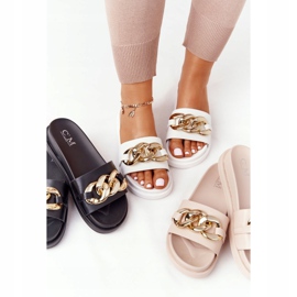 Tossut lavalla ketjun valkoisella lomalla valkoinen kultainen 1