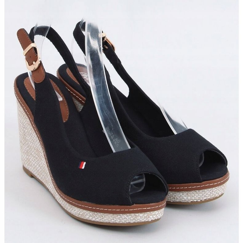 Musta sandaalit kiilat BL-71 Musta 1