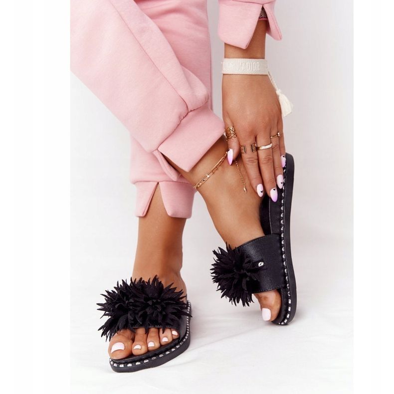 Vinceza 20-30101 mustat kumitossut suihkulla 2