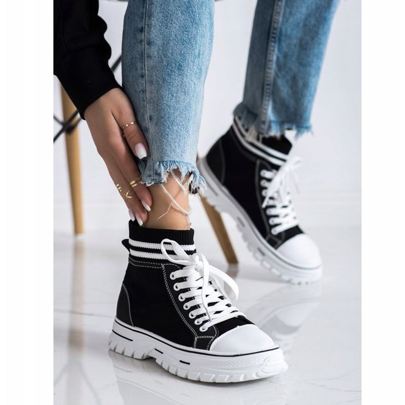 SHELOVET Muodikkaat Slip-On lenkkarit musta 1