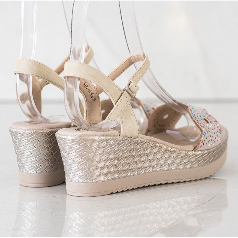 Kylie Rento Sandaalit beige 1