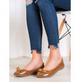 Fama Lakatut baleriinat rusetilla ruskea 1