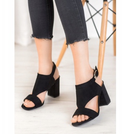 Tyylikkäät VINCEZA -korkokengät musta 2