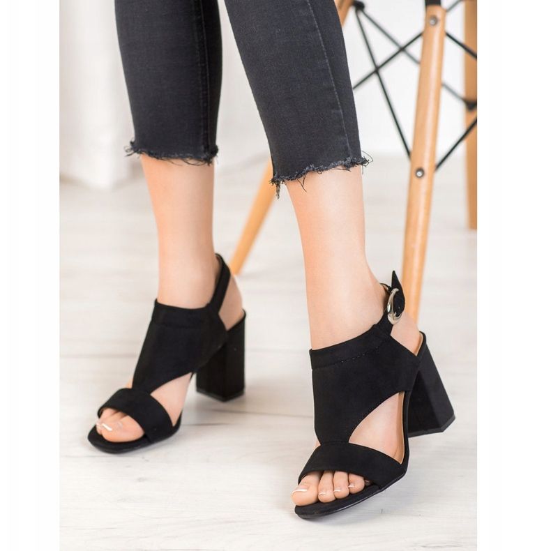 Tyylikkäät VINCEZA -korkokengät musta 2