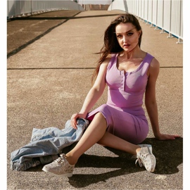 Kylie Nahka murtuu alustalla monivärinen harmaa 1