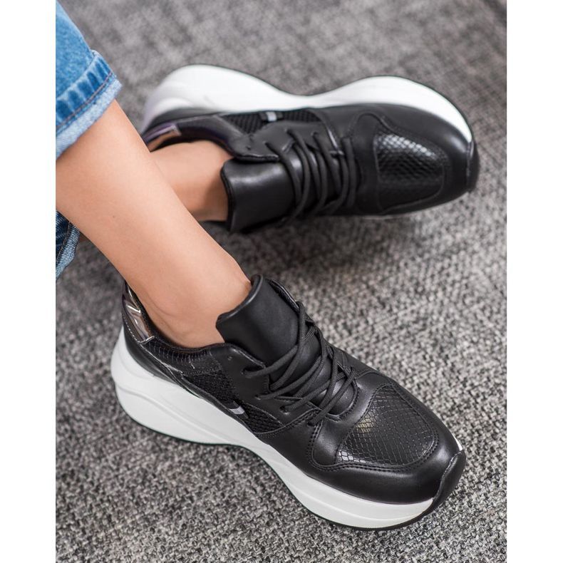 Weide Vaalean mustat lenkkarit 1