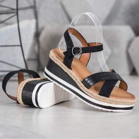 Weide Mustat kiilat Eco -nahkaa 1