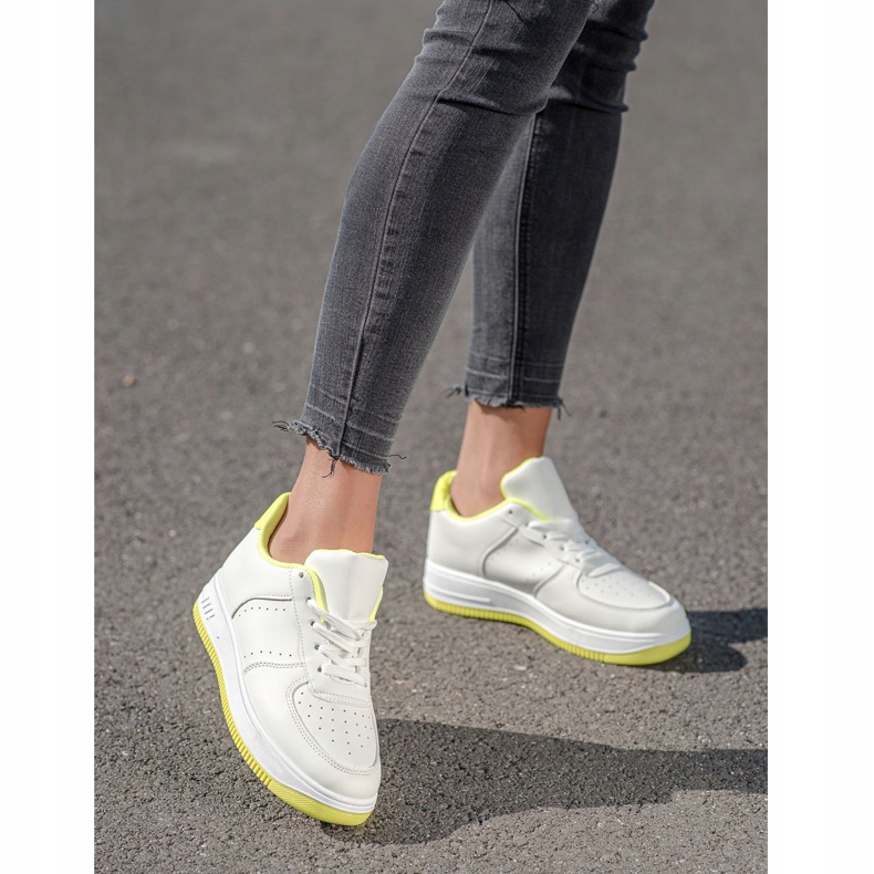 SHELOVET Tennarit alustalla valkoinen 1