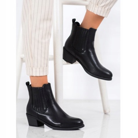 Ideal Shoes Klassiset Slip-On-saappaat musta 1