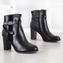 Queen Vivi Saappaat koristeellisilla raidoilla musta 1