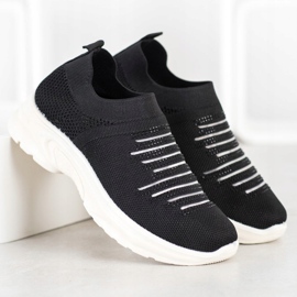 MCKEYLOR Slip-On urheilukengät musta 2