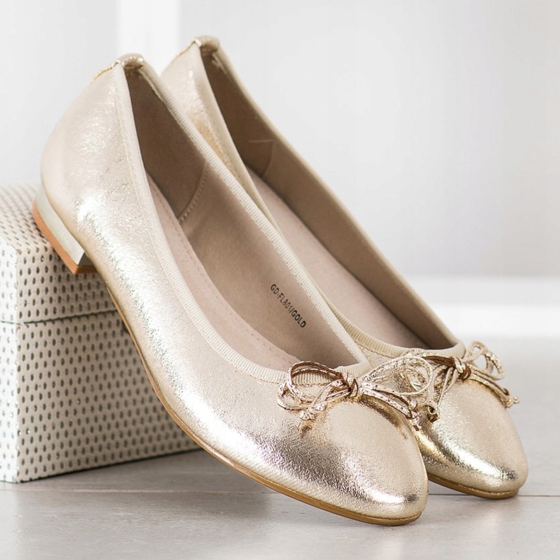 Goodin Tyylikäs ballerina jousella kultainen 2