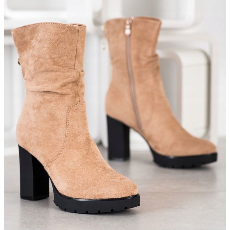 Bella Paris Korkeat saappaat lavalla beige 2