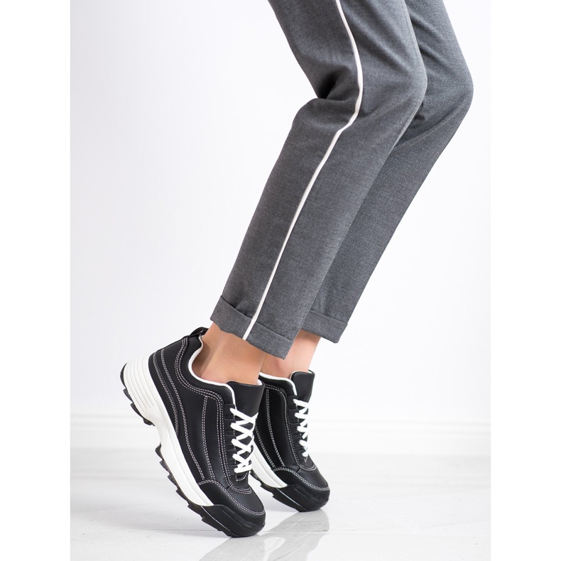 Kylie Muodikkaat lenkkarit musta 1