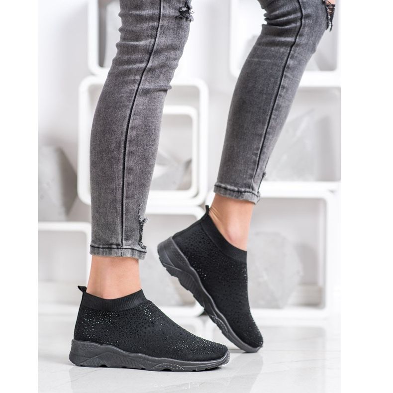 Goodin Mustat sliponit kristalleilla 1