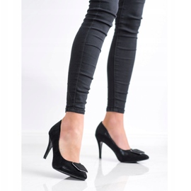 Goodin Pumput Ornamentilla musta 1