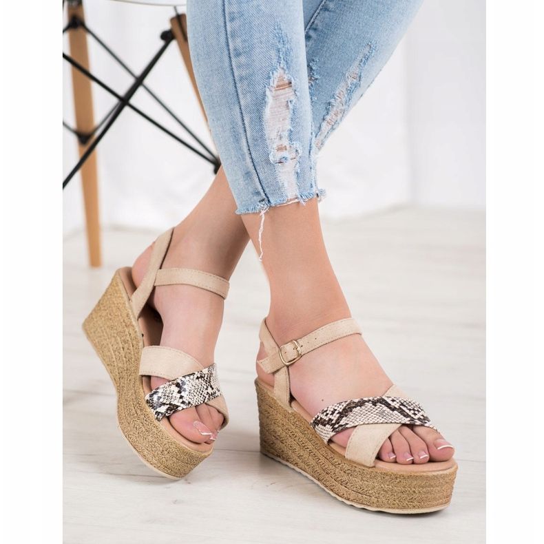 SHELOVET Wedge sandaalit Snake Print beige 1