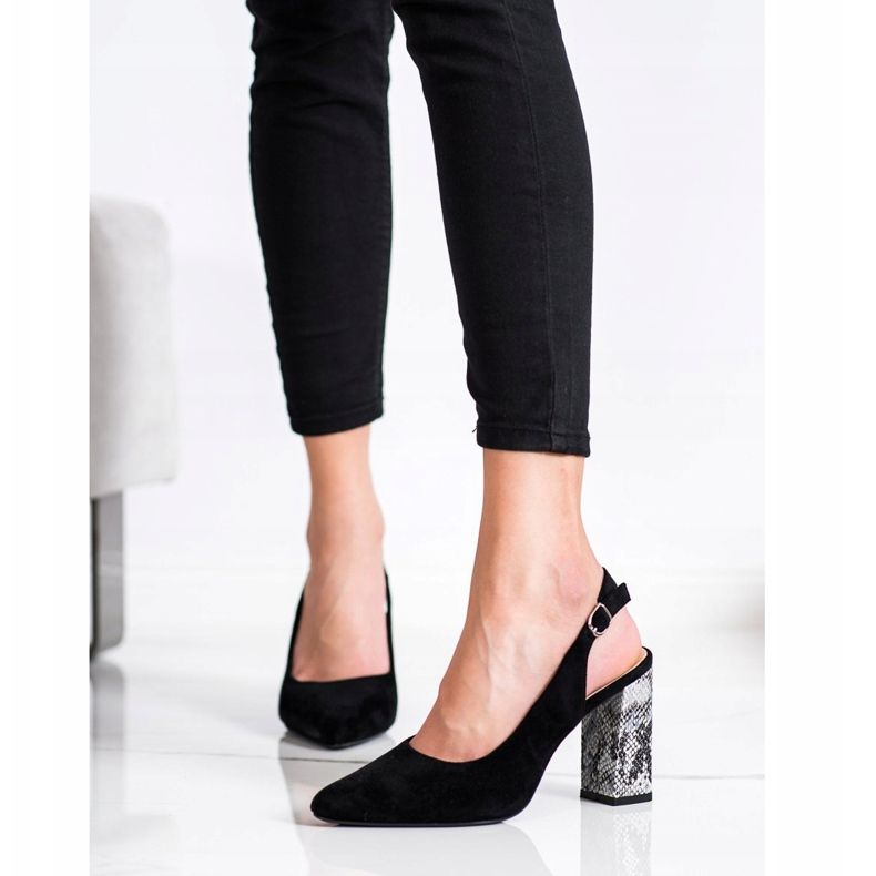 Pumput baarissa Sergio Leone musta 1