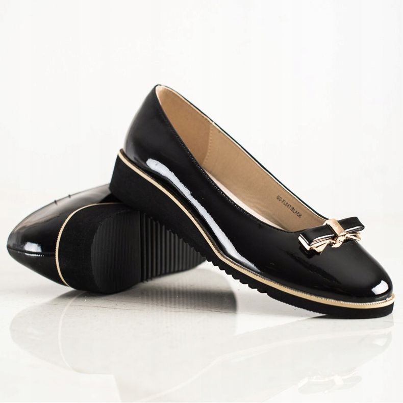 Goodin Musta murisee jousella 1