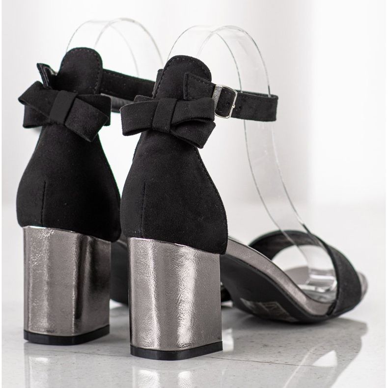 Sandaalit, joissa rusetti VINCEZA musta 1