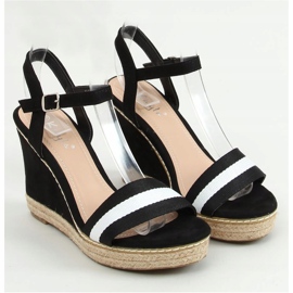 Mustat sandaalit mustalla kiilalla LL6320 Musta 1